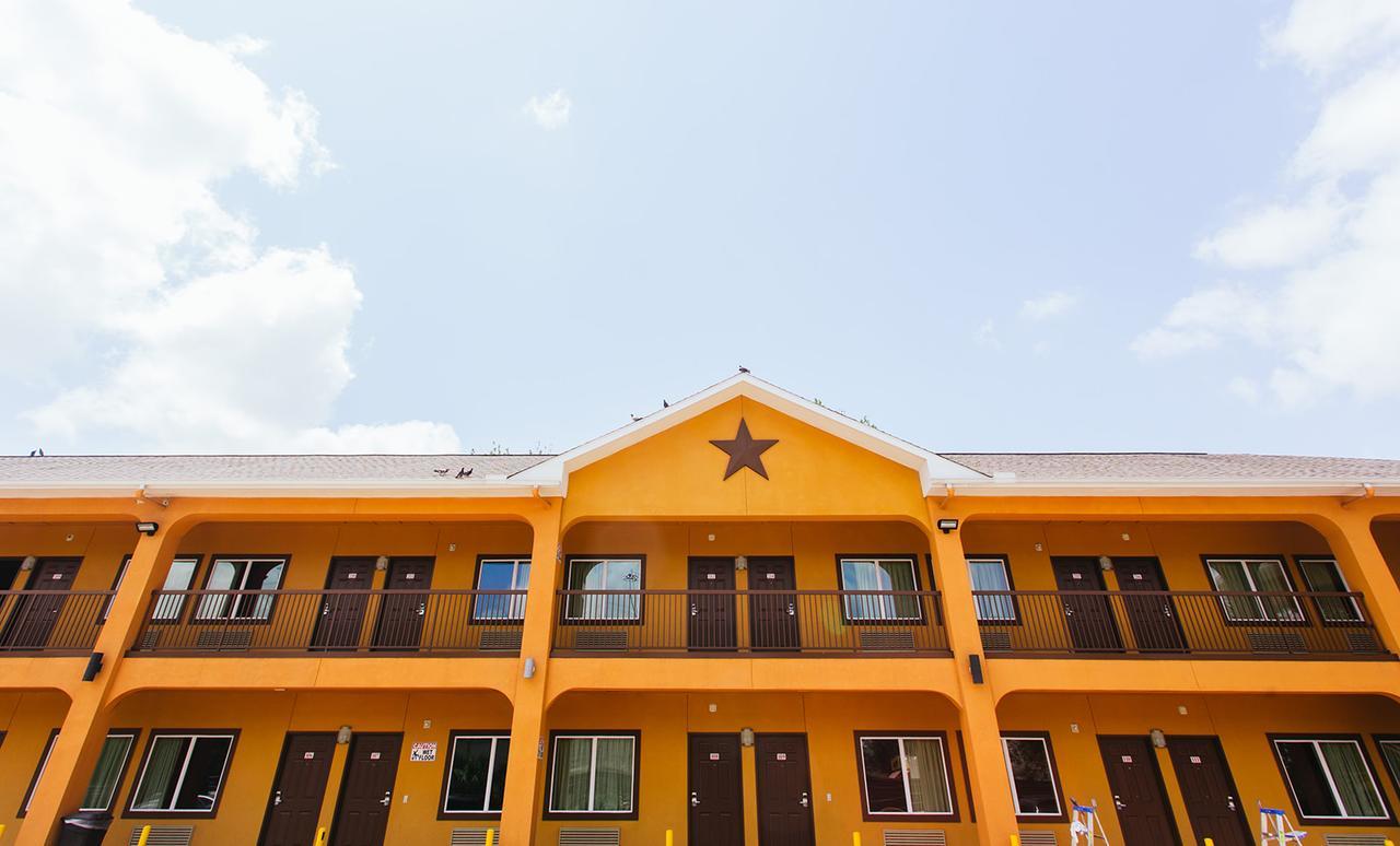 Moonlight Suites - Houston/George Bush Int'L Airport エクステリア 写真