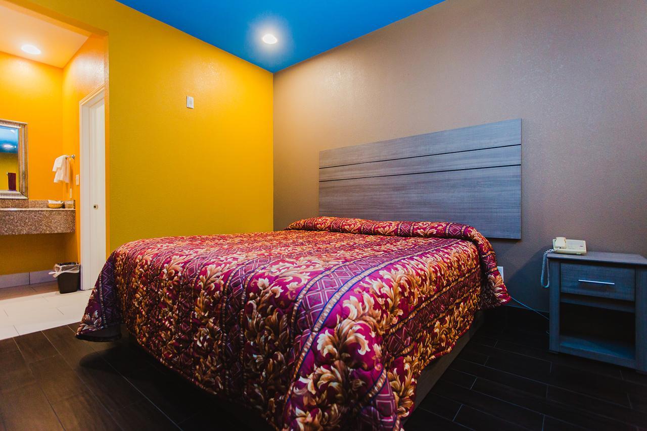 Moonlight Suites - Houston/George Bush Int'L Airport エクステリア 写真
