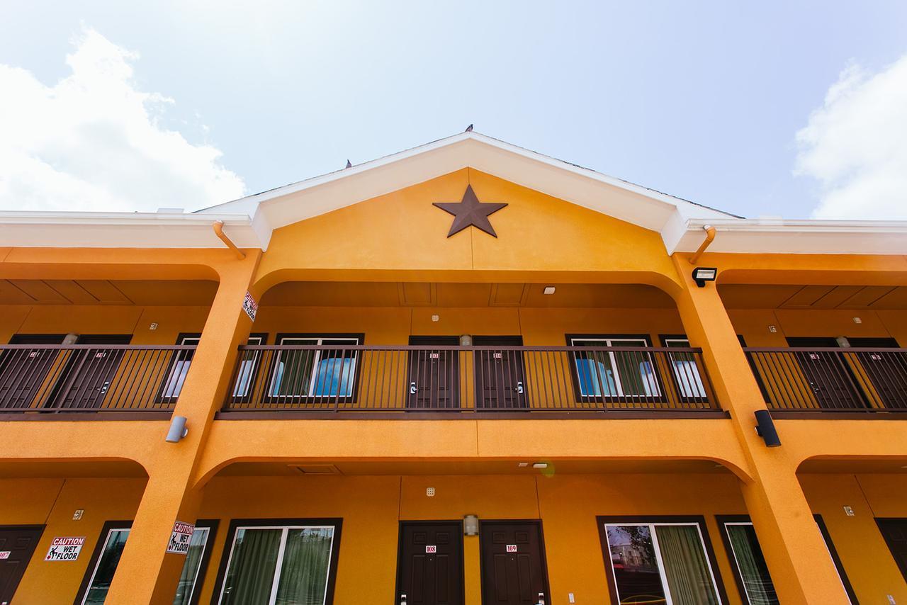 Moonlight Suites - Houston/George Bush Int'L Airport エクステリア 写真