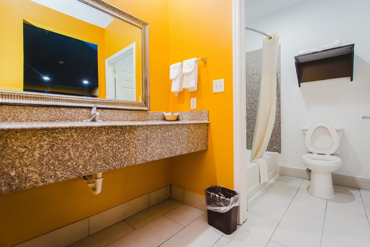 Moonlight Suites - Houston/George Bush Int'L Airport エクステリア 写真