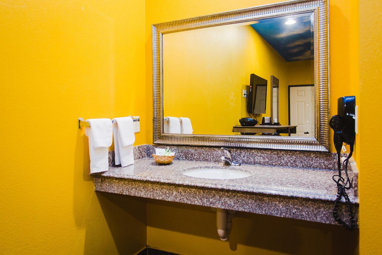 Moonlight Suites - Houston/George Bush Int'L Airport エクステリア 写真